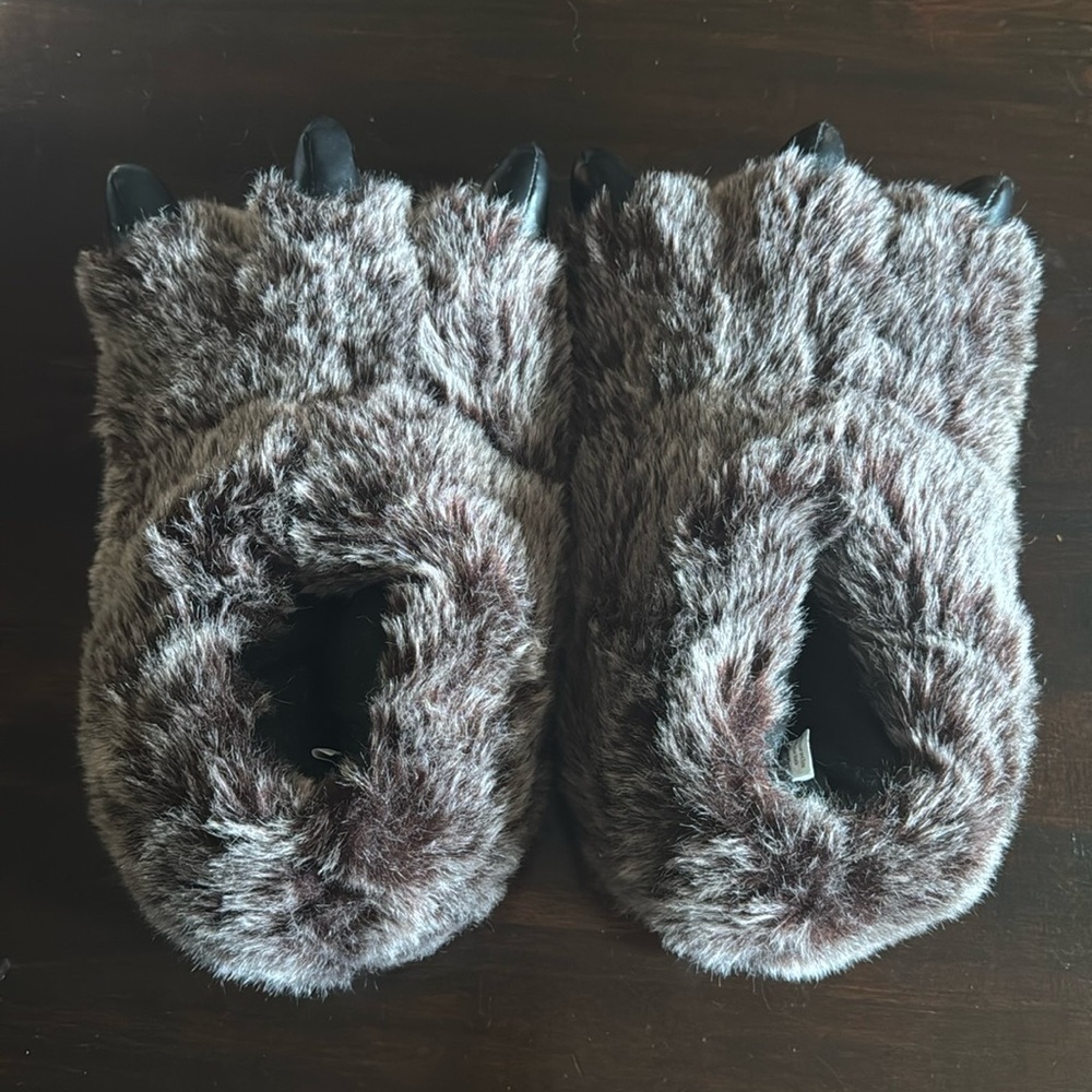 Gorilla Feet Slippers Unisex Size Men’s L/XL